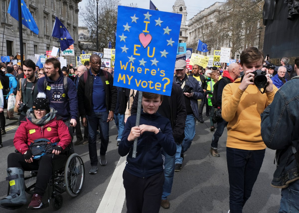 Τα δημοσιονομικά δεινά της Βρετανίας απεικονίζουν την απειλή για το κοινωνικό συμβόλαιο της ΕΕ