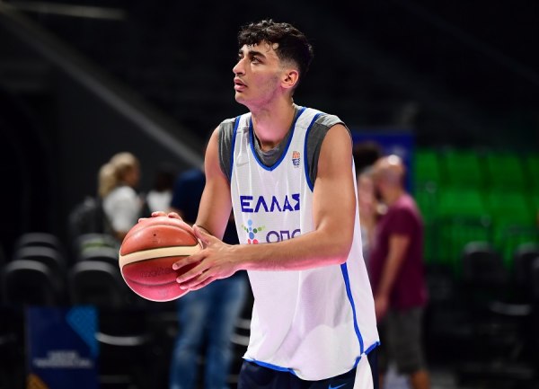 Σαμοντούροβ: Μεταξύ των 12 κορυφαίων rising stars της FIBA για το Mundobasket