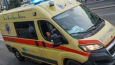 Θεσσαλονίκη: Πεσμένες στον δρόμο από αλκοόλ δύο 14χρονες στην Καλαμαριά – Πήραν βότκα και ρετσίνα από μίνι μάρκετ