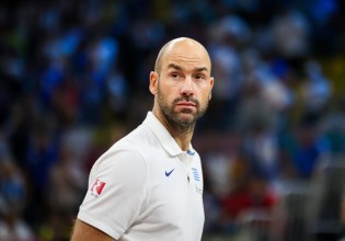 Επίσημο: Στο τιμόνι της Εθνικής μέχρι το 2027 ο Σπανούλης