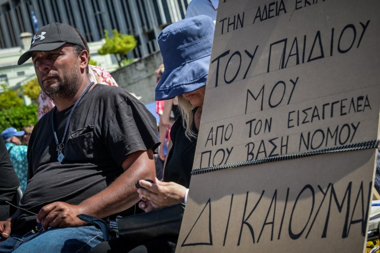 Τέμπη: Στην τελική ευθεία η διαδικασία των εκταφών – Πόσες οικογένειες έχουν πει «ναι» και πόσες «όχι»