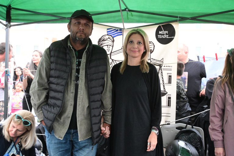 Δεν θα υποστήριζα κίνημα υπό τη Μαρία Καρυστιανού, λέει ο Πάνος Ρούτσι – «Λέμε ούτε κόμμα, ούτε χρώματα»