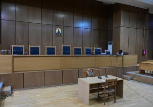 Καθηγητής ΤΕΙ έστελνε σε συγκεκριμένο φροντιστήριο μαθητές για να τους περάσει – Καταδικάστηκε σε 8 χρόνια φυλακή