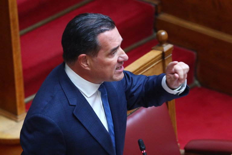 Surprise: Υπήρχε και η εποχή που στον Αδωνι δεν άρεσαν τα όπλα. Αραγε ποια εκδοχή να κρατήσουμε;