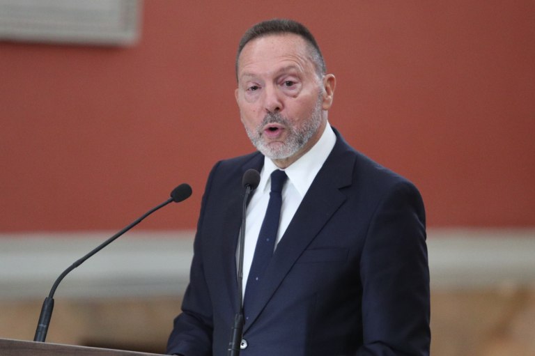 Στουρνάρας: Οι ελληνικές βιομηχανίες αντιμετωπίζουν δυσβάσταχτο ενεργειακό κόστος