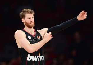 Ο Γουόκαπ για τον Σλούκα: «Φυσικά και θέλουμε να τον κερδίσουμε, αλλά…»