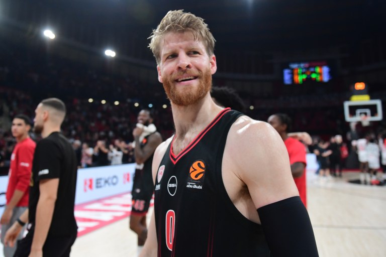 Η παρακάμερα της ΚΑΕ Ολυμπιακός από τη νίκη επί της Χάποελ Τελ Αβίβ (vid)