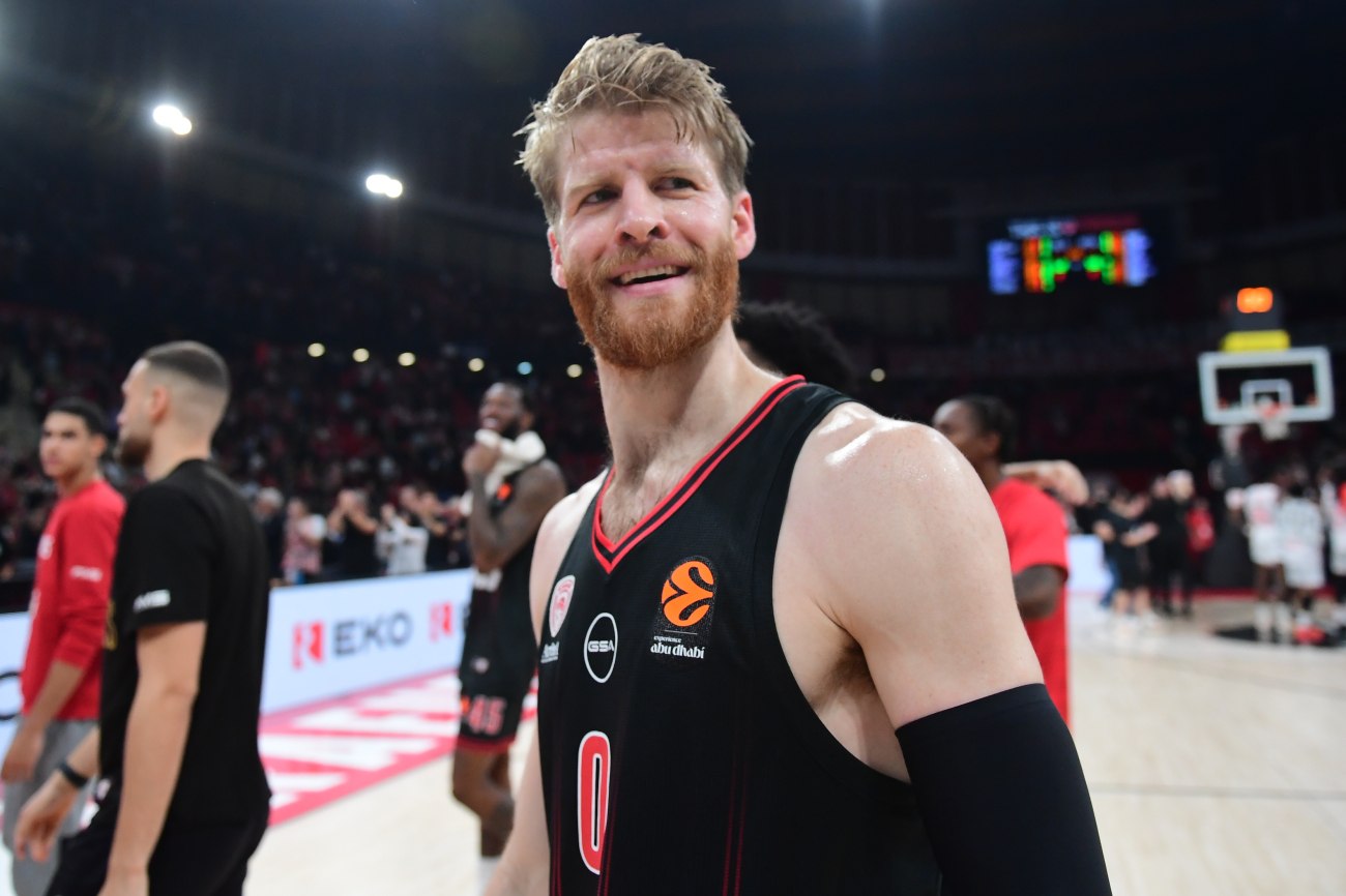 Η παρακάμερα της ΚΑΕ Ολυμπιακός από τη νίκη επί της Χάποελ Τελ Αβίβ (vid)