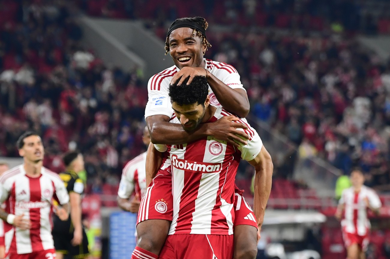 Ο Ολυμπιακός νίκησε και τον Άρη και μια απαράδεκτη διαιτησία