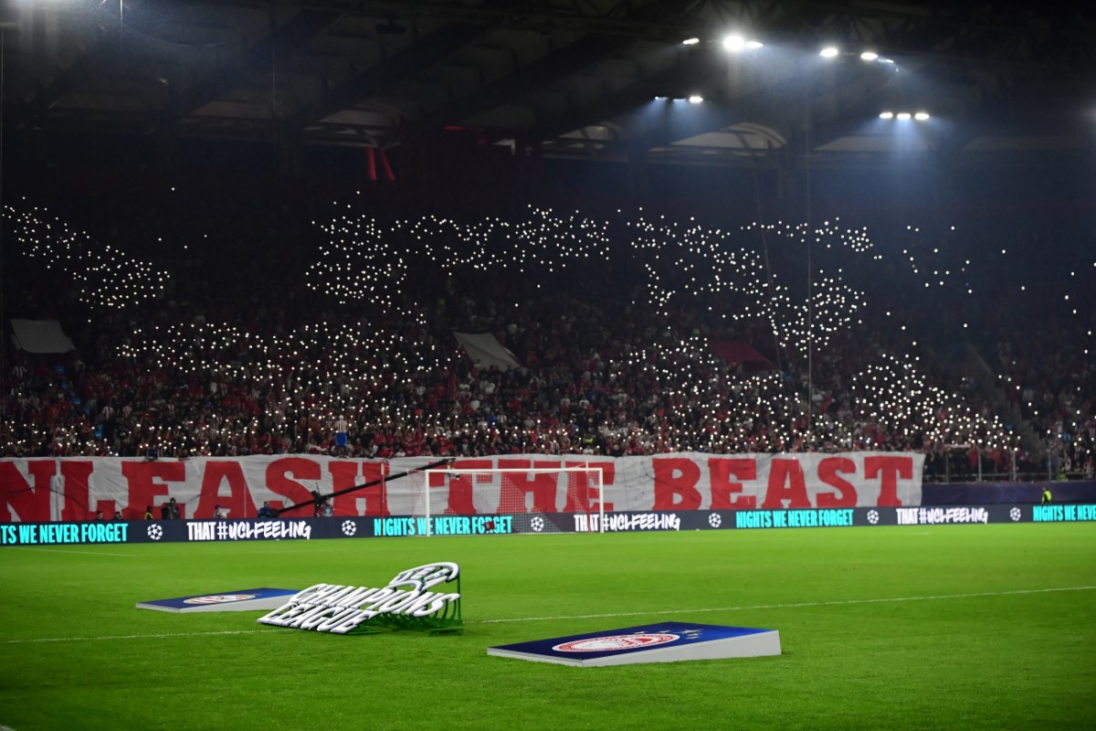 «Ηφαίστειο» το Καραϊσκάκη και φανταστικό κορεό από τους οπαδούς του Ολυμπιακού (vid, pics)