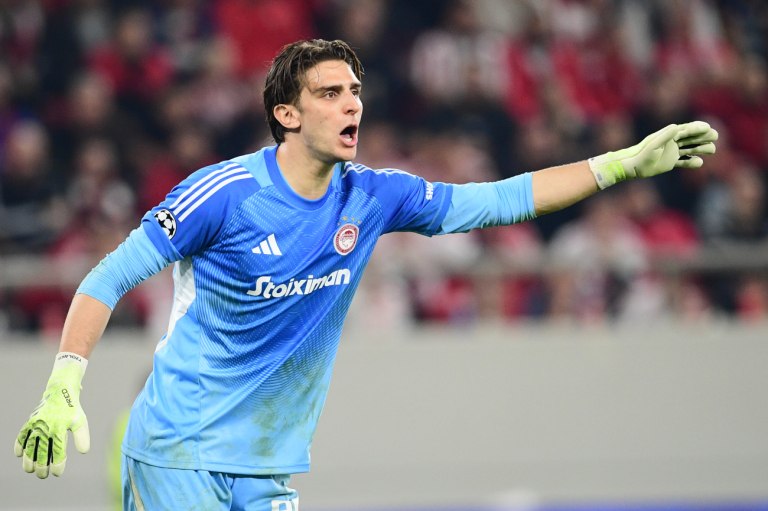 Ο Τζολάκης… κατοστάρισε στον Ολυμπιακό (pic)