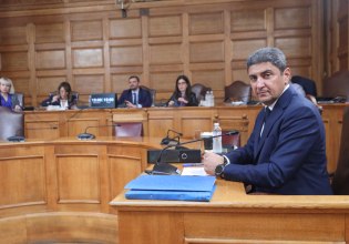 Αθώος, θεσμικός και ανεύθυνος σε όλα δηλώνει ο Αυγενάκης στην εξεταστική επιτροπή για τον ΟΠΕΚΕΠΕ