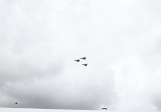 Ευχές Μητσοτάκη και Δένδια για τη γιορτή της Πολεμικής Αεροπορίας – «Δύναμη στήριξης της ελληνικής κοινωνίας»