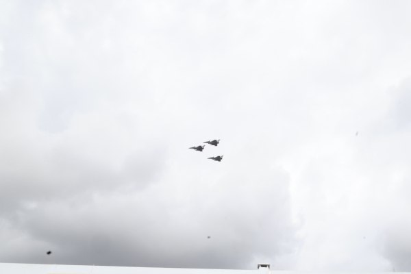 Ευχές Μητσοτάκη και Δένδια για τη γιορτή της Πολεμικής Αεροπορίας – «Δύναμη στήριξης της ελληνικής κοινωνίας»