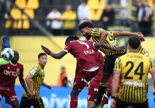 Άρης – Αστέρας Τρίπολης 0-0: Τρία δοκάρια οι Αρκάδες, με δέκα παίκτες από το 25′ οι «κίτρινοι»