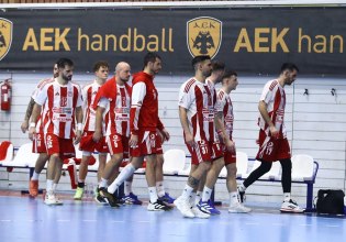 ΑΕΚ – Ολυμπιακός: Αποχώρησαν στα αποδυτήρια οι ερυθρόλευκοι και προσωρινή διακοπή (vid)