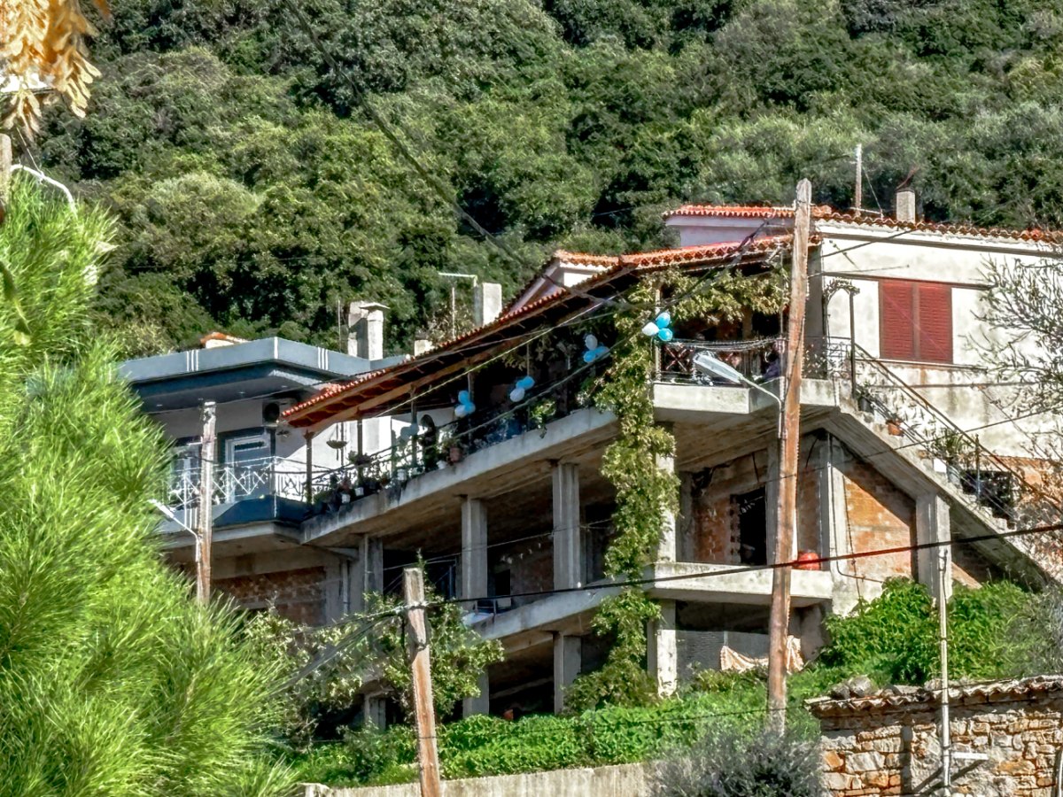 Καρέ – καρέ η τραγωδία με τον 4χρονο στην Αχαΐα – Ελεύθερος ο 25χρονος θείος του