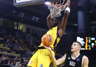ΑΕΚ – Ρίγα 95-64: Την διέλυσε και «αγκάλιασε» την πρωτιά στον όμιλο