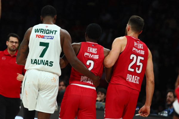 Ο μπασκετικός κόσμος στο πλευρό του Έβανς: Γέμισαν ευχές τα social media του Αμερικανού (pics)