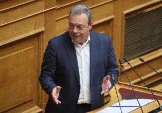 Σε εξέλιξη η συζήτηση στη Βουλή για τους αγρότες και την ευλογιά των αιγοπροβάτων – Στο βήμα ο Φάμελλος