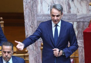 Μητσοτάκης σε βουλευτές της ΝΔ: Εκλογές την Άνοιξη του 2027, το θέμα είναι ποιος θα σουβλιστεί