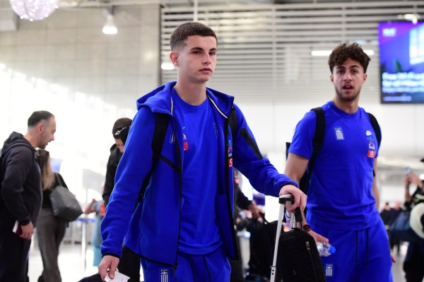 Αναχώρησε για την Ουγγαρία η Εθνική ομάδα (pics+vids)