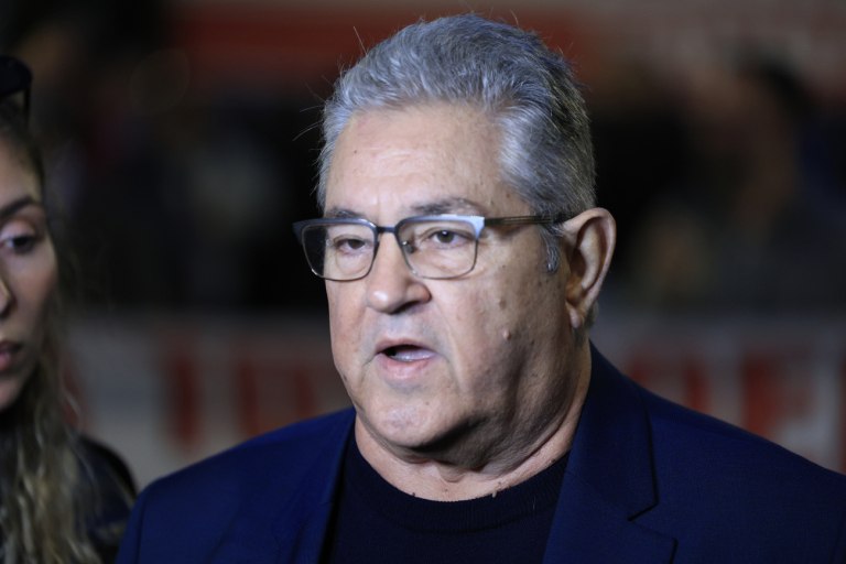 Κουτσούμπας: «Κάθε γυναίκα που έρχεται αντιμέτωπη με την πολύμορφη βία» σε κάθε χώρο «έχει τη στήριξή μας»