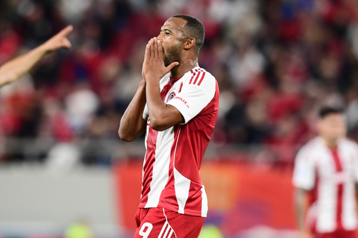 Δεύτερο δοκάρι για τον Ολυμπιακό (vid)