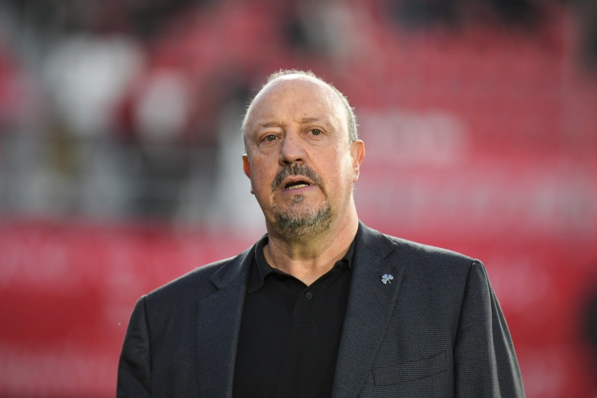 Μπενίτεθ: «Τα ντέρμπι είναι ιδιαίτερα παιχνίδια, τα πάντα μπορούν να συμβούν»