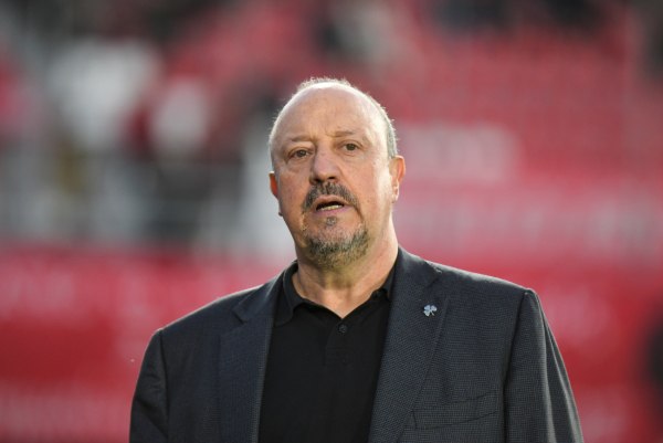 Μπενίτεθ: «Τα ντέρμπι είναι ιδιαίτερα παιχνίδια, τα πάντα μπορούν να συμβούν»