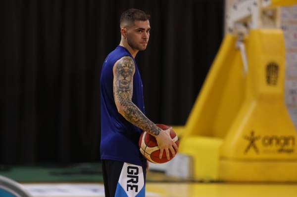 Με νέα πρόσωπα για το πρώτο βήμα πρόκρισης στο Παγκόσμιο η Εθνική Ελλάδας