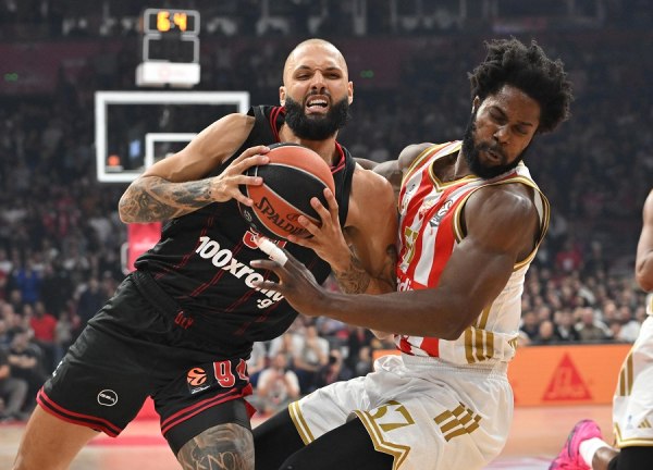 Ερυθρός Αστέρας – Ολυμπιακός 91-80: «Πλήρωσε» ακριβά το κακό 4ο δεκάλεπτο (vid)