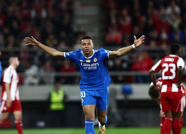 Ο Εμπαπέ πέτυχε το δεύτερο πιο γρήγορο χατ-τρικ στην ιστορία του Champions League (vid+pic)