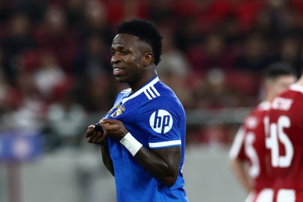 Το… γύρισε ο Βινίσιους: Υπογράφει νέο συμβόλαιο με τη Ρεάλ