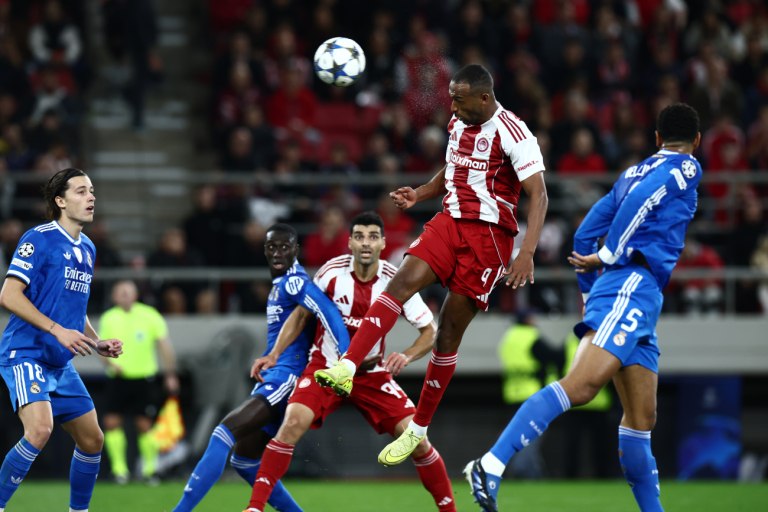 Ολυμπιακός – Ρεάλ Μαδρίτης 3-4: Περηφάνια για τον Θρύλο που κοίταξε στα μάτια τη Βασίλισσα (vids)