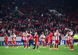 Ένα standing ovation που τα «είπε» όλα