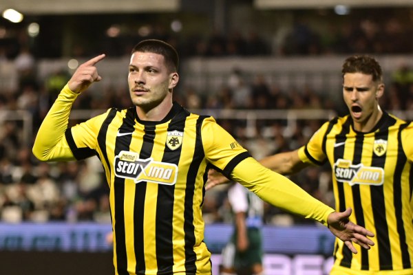 Άνοιξε το σκορ στη Λεωφόρο η ΑΕΚ με κεφαλιά του Γιόβιτς (vid)