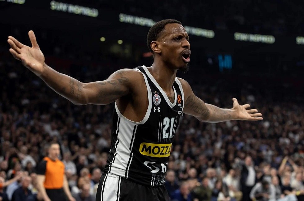 Σενάριο για Νάναλι και ΠΑΟΚ – Τι γράφουν στη Σερβία