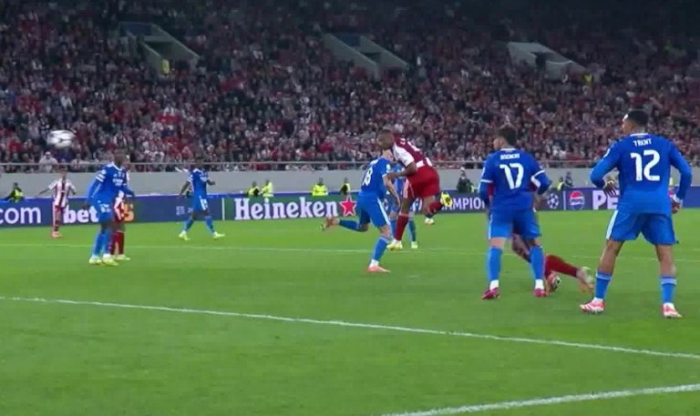 Μεγάλη απόκρουση του Λούνιν σε κεφαλιά του Ελ Κααμπί (vid)