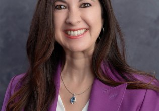 Η Κούγκλερ της Fed και οι 4 μετοχές – Γιατί παραιτήθηκε