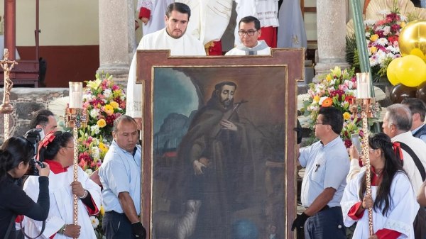 Ένας πίνακας του 18ου αιώνα που απεικονίζει τον Φραγκίσκο της Ασίζης επιστρέφει στο Μεξικό – Η ληστεία του 2001