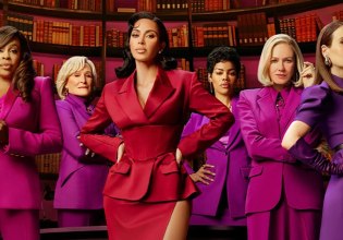 Η Γκλεν Κλόουζ υπερασπίζεται την Κιμ Καρντάσιαν και τη σειρά «All’s Fair», την ώρα που οι κριτικοί κάνουν πάρτυ