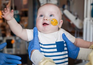 Πειραματική θεραπεία CRISPR κάνει το θαύμα για μωρά με γενετικές παθήσεις