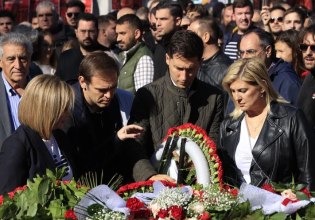 Αντιπροσωπεία του ΠAΣOΚ κατέθεσε στεφάνι στο μνημείο του Πολυτεχνείου