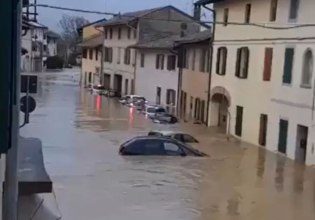 Κακοκαιρία στην Ιταλία: Υπερχείλιση χειμάρρου – Kάτοικοι ανέβηκαν στις στέγες των σπιτιών για να σωθούν