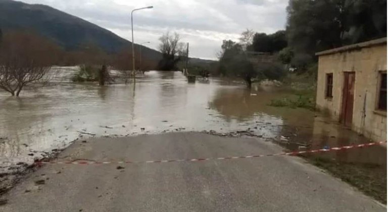 Προβλήματα και καταστροφές από την κακοκαιρία σε Κέρκυρα, Ήπειρο και Καστοριά