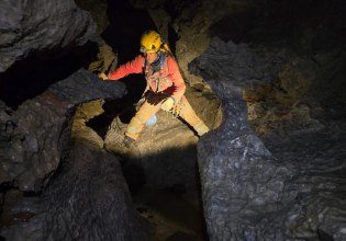 Σπήλαιο Στερνών: Εντυπωσιακές ανακαλύψεις 700 μέτρα κάτω από τη γη