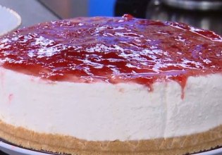 Συνταγή: Cheesecake με μαρμελάδα φράουλα
