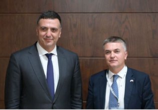 Κικίλιας: Συνάντηση με τον Ιταλό υφυπουργό Edoardo Rixi στο Κάιρο – Διευρύνεται η συνεργασία των δύο χωρών στη ναυτιλία