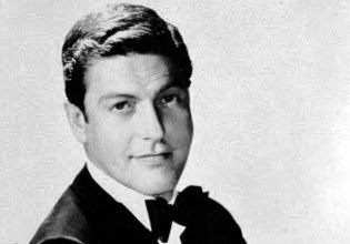 Όταν ο Ντικ Βαν Ντάικ αρνήθηκε τον ρόλο του Τζέιμς Μποντ: «Έχεις ακούσει την αγγλική προφορά μου;»